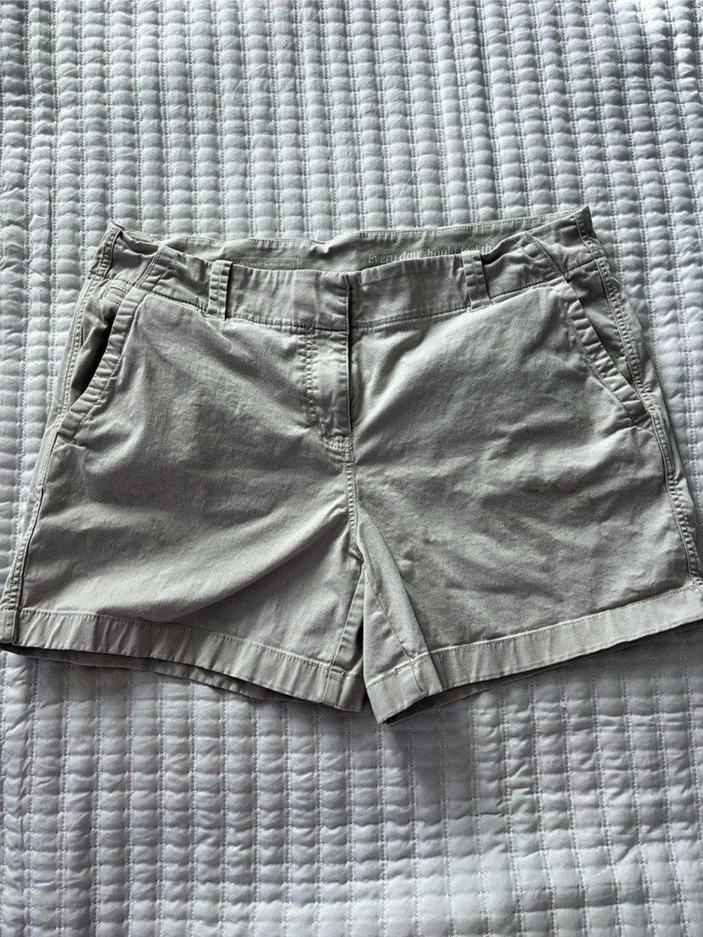Vineyard Vines Every Day Shorts Women's Khaki